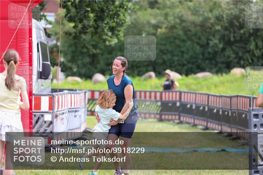 21.06.2026 - 29. Vierlanden-Triathlon Andreas Tolksdorf http://msf.ph/oto/9918229 21.06.2026 11:50:34 Ziel 482 meine-sportfotos.de