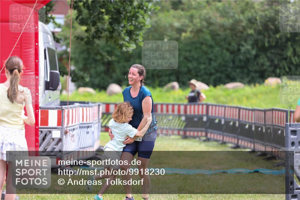 21.06.2026 - 29. Vierlanden-Triathlon Andreas Tolksdorf http://msf.ph/oto/9918230 21.06.2026 11:50:35 Ziel 482 meine-sportfotos.de