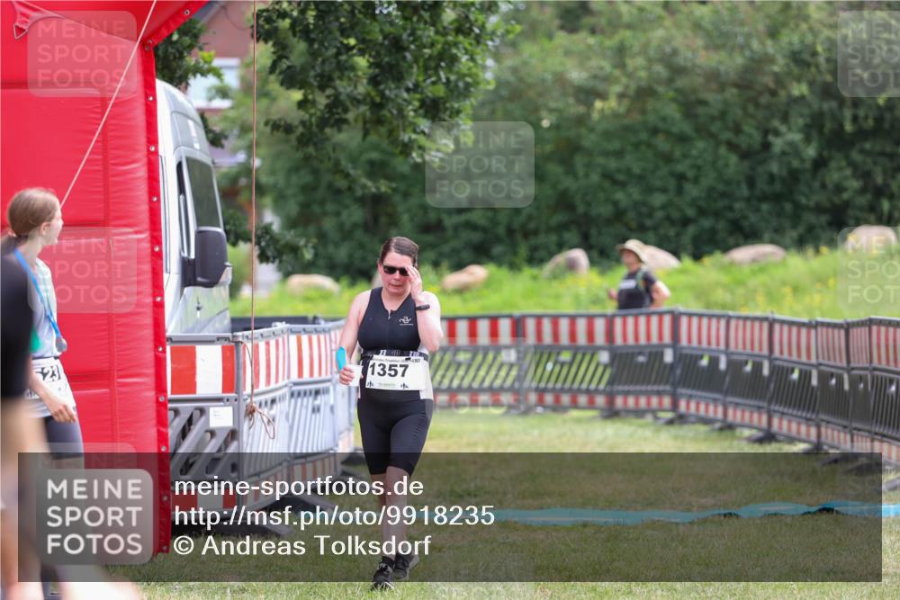 21.06.2026 - 29. Vierlanden-Triathlon Andreas Tolksdorf http://msf.ph/oto/9918235 21.06.2026 11:51:05 Ziel 505, 1357 meine-sportfotos.de