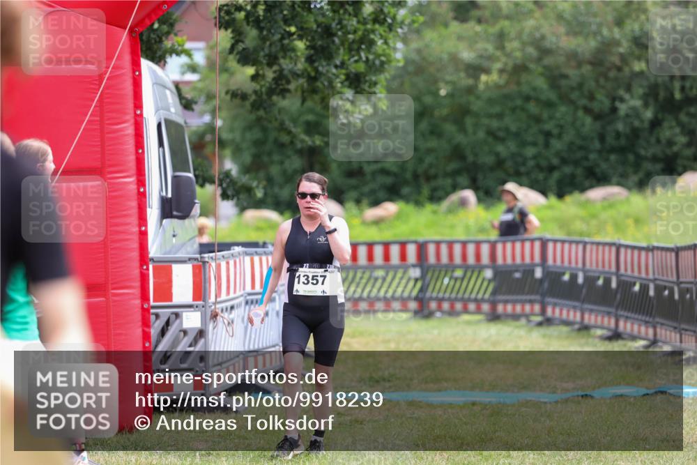 21.06.2026 - 29. Vierlanden-Triathlon Andreas Tolksdorf http://msf.ph/oto/9918239 21.06.2026 11:51:05 Ziel 505, 1357 meine-sportfotos.de