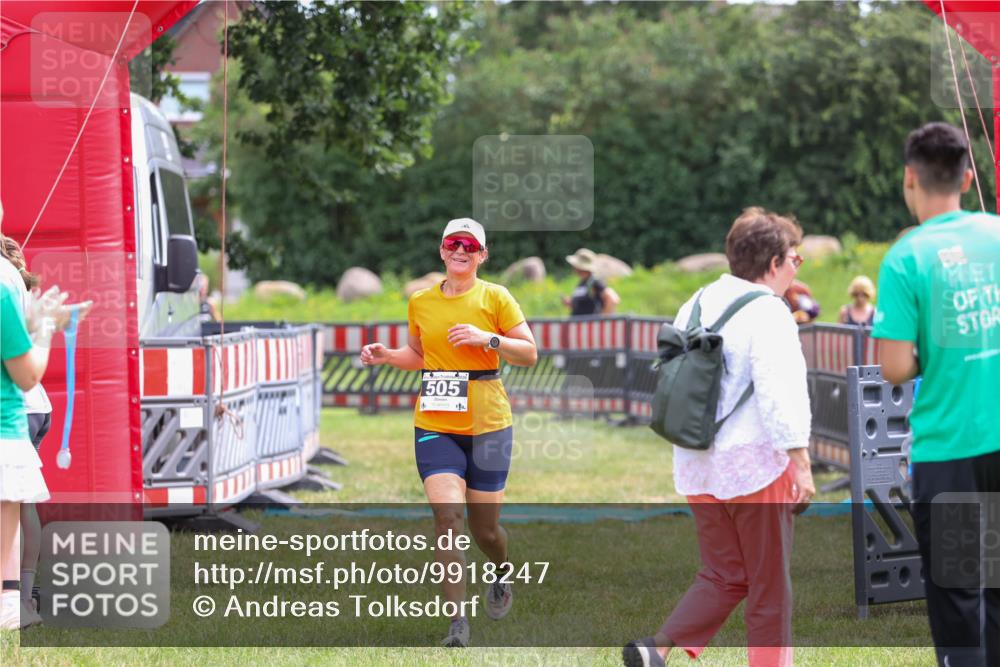 21.06.2026 - 29. Vierlanden-Triathlon Andreas Tolksdorf http://msf.ph/oto/9918247 21.06.2026 11:51:18 Ziel 505, 534, 612 meine-sportfotos.de