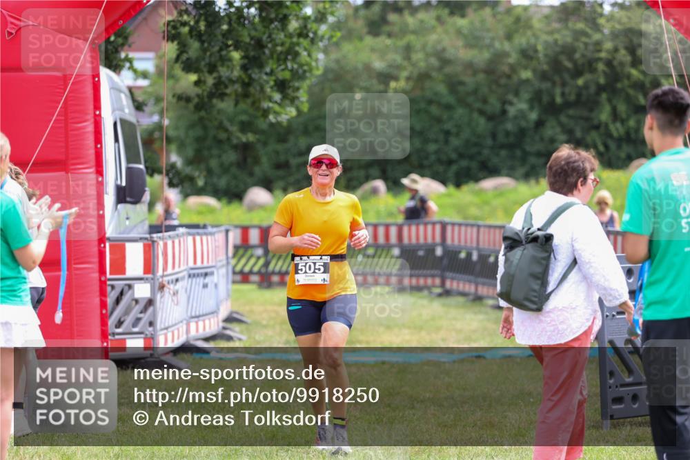 21.06.2026 - 29. Vierlanden-Triathlon Andreas Tolksdorf http://msf.ph/oto/9918250 21.06.2026 11:51:18 Ziel 505, 534, 612 meine-sportfotos.de