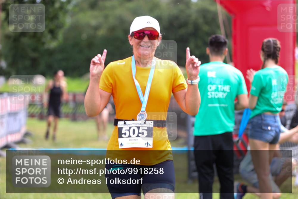 21.06.2026 - 29. Vierlanden-Triathlon Andreas Tolksdorf http://msf.ph/oto/9918258 21.06.2026 11:51:25 Ziel 534, 612 meine-sportfotos.de