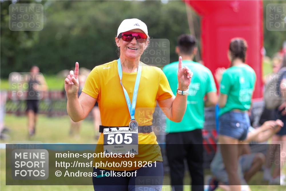 21.06.2026 - 29. Vierlanden-Triathlon Andreas Tolksdorf http://msf.ph/oto/9918261 21.06.2026 11:51:25 Ziel 534, 612 meine-sportfotos.de