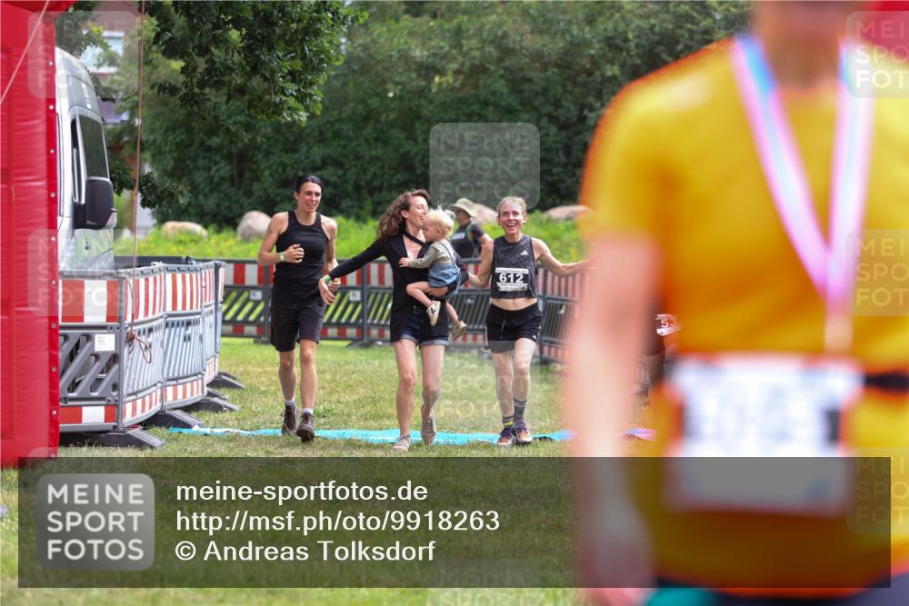 21.06.2026 - 29. Vierlanden-Triathlon Andreas Tolksdorf http://msf.ph/oto/9918263 21.06.2026 11:51:27 Ziel 299, 534, 612 meine-sportfotos.de