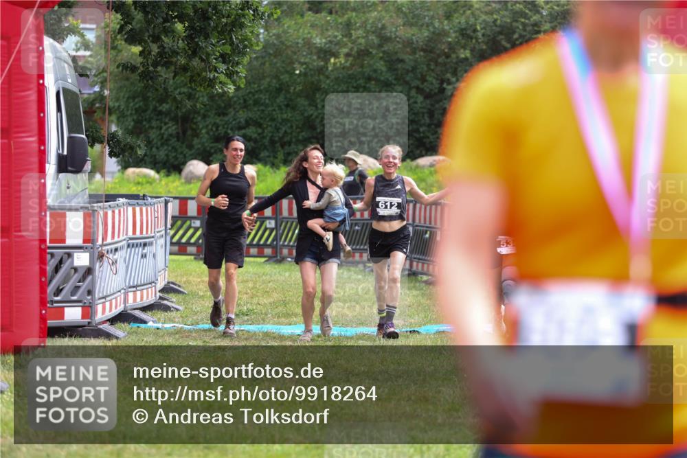 21.06.2026 - 29. Vierlanden-Triathlon Andreas Tolksdorf http://msf.ph/oto/9918264 21.06.2026 11:51:27 Ziel 299, 534, 612 meine-sportfotos.de