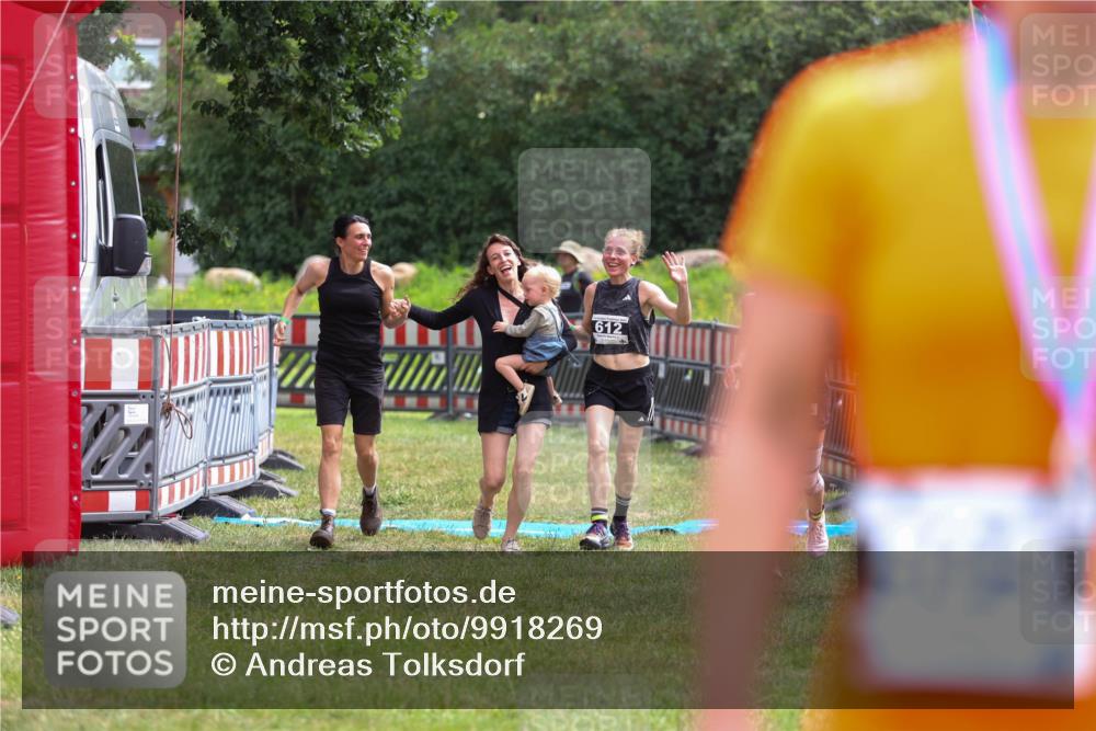 21.06.2026 - 29. Vierlanden-Triathlon Andreas Tolksdorf http://msf.ph/oto/9918269 21.06.2026 11:51:27 Ziel 299, 534, 612 meine-sportfotos.de