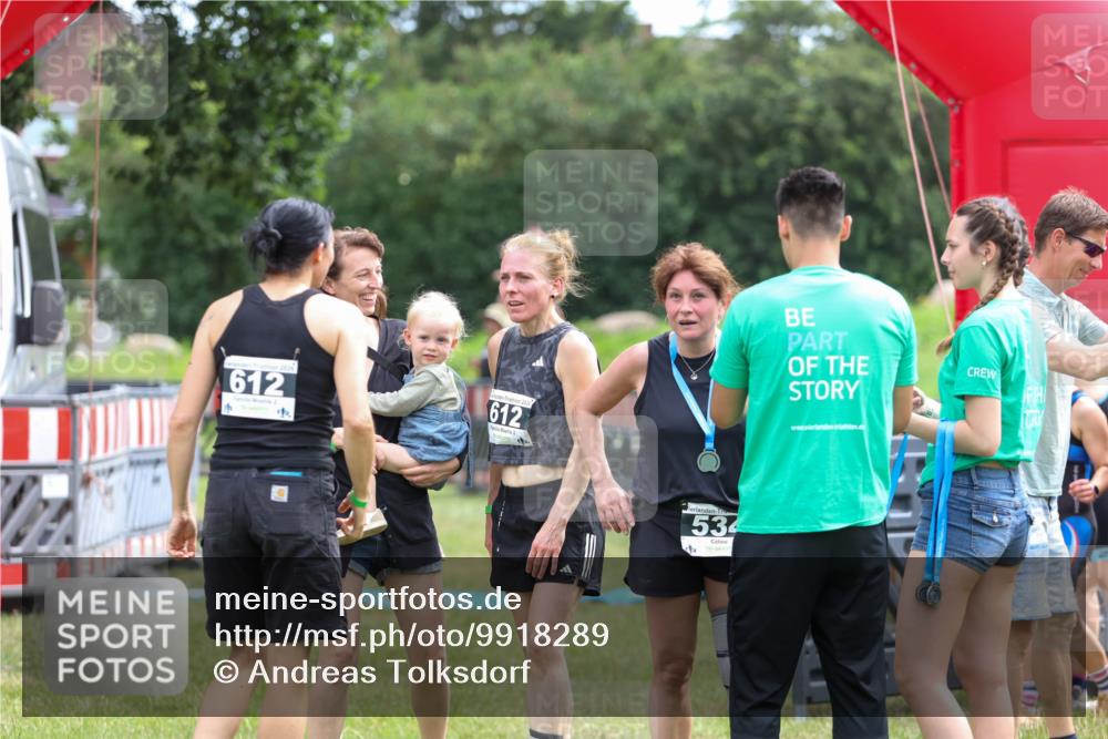 21.06.2026 - 29. Vierlanden-Triathlon Andreas Tolksdorf http://msf.ph/oto/9918289 21.06.2026 11:51:33 Ziel 299 meine-sportfotos.de