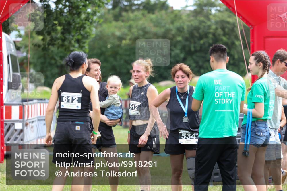 21.06.2026 - 29. Vierlanden-Triathlon Andreas Tolksdorf http://msf.ph/oto/9918291 21.06.2026 11:51:33 Ziel 299 meine-sportfotos.de