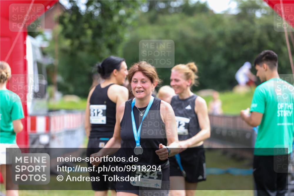 21.06.2026 - 29. Vierlanden-Triathlon Andreas Tolksdorf http://msf.ph/oto/9918294 21.06.2026 11:51:37 Ziel 299 meine-sportfotos.de