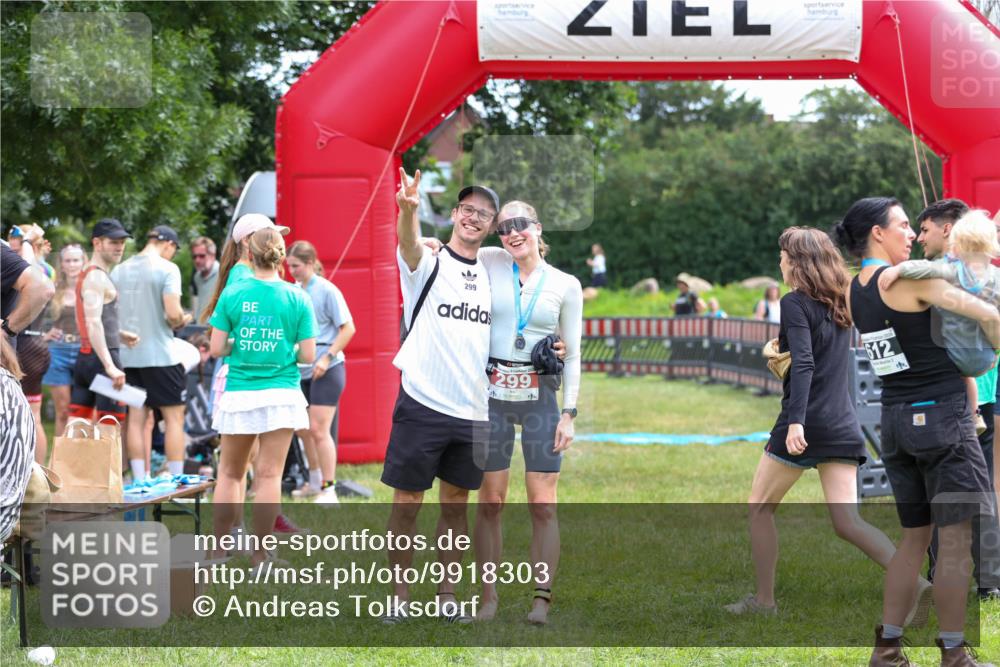21.06.2026 - 29. Vierlanden-Triathlon Andreas Tolksdorf http://msf.ph/oto/9918303 21.06.2026 11:51:54 Ziel  meine-sportfotos.de