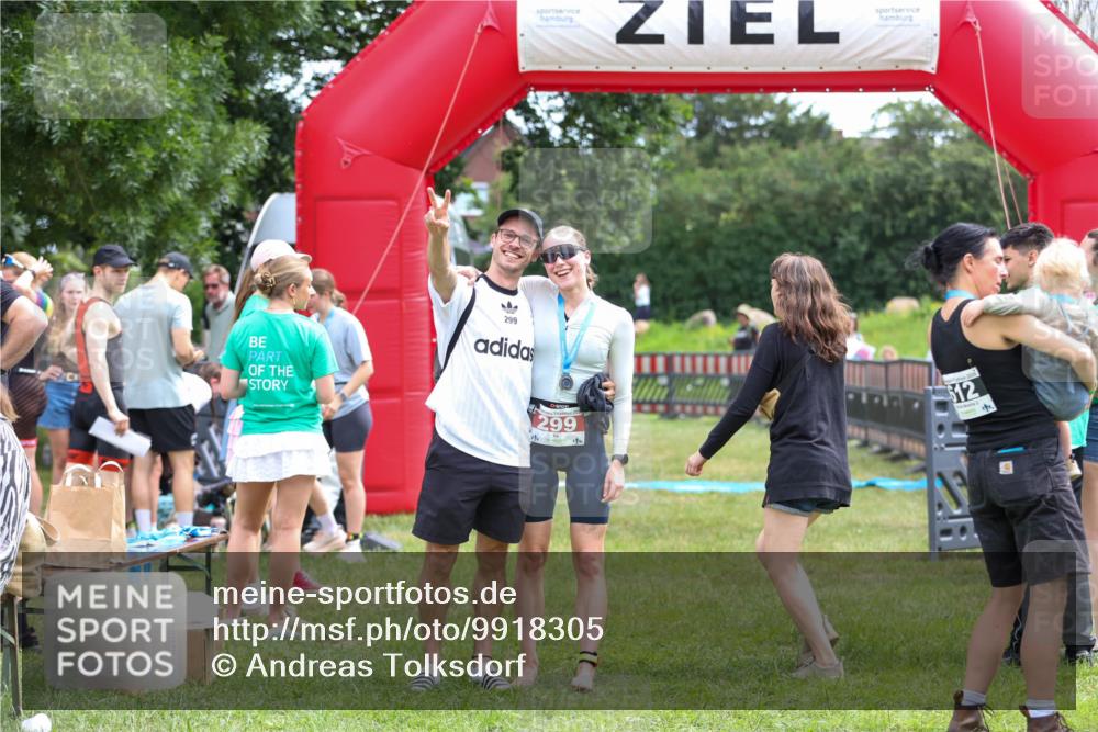 21.06.2026 - 29. Vierlanden-Triathlon Andreas Tolksdorf http://msf.ph/oto/9918305 21.06.2026 11:51:55 Ziel  meine-sportfotos.de