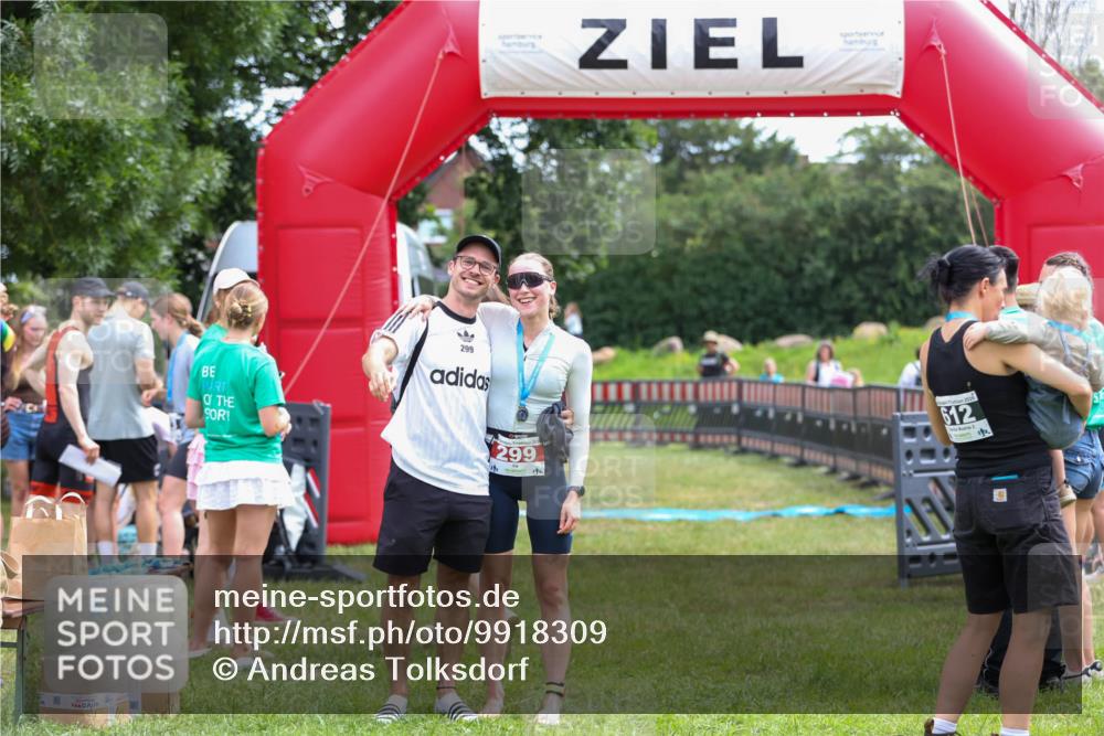 21.06.2026 - 29. Vierlanden-Triathlon Andreas Tolksdorf http://msf.ph/oto/9918309 21.06.2026 11:51:56 Ziel  meine-sportfotos.de