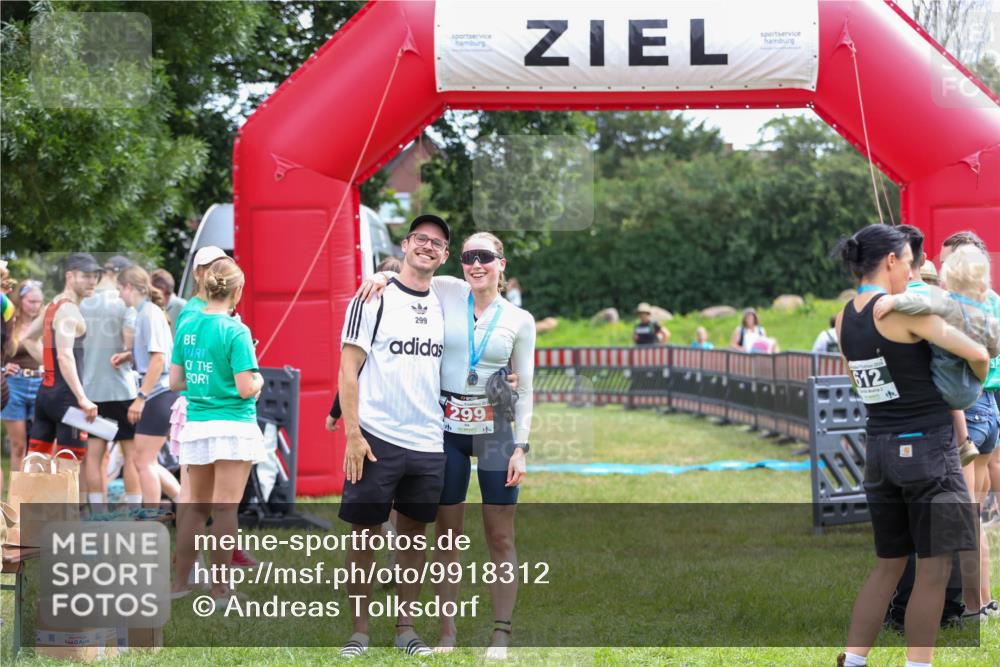 21.06.2026 - 29. Vierlanden-Triathlon Andreas Tolksdorf http://msf.ph/oto/9918312 21.06.2026 11:51:56 Ziel  meine-sportfotos.de