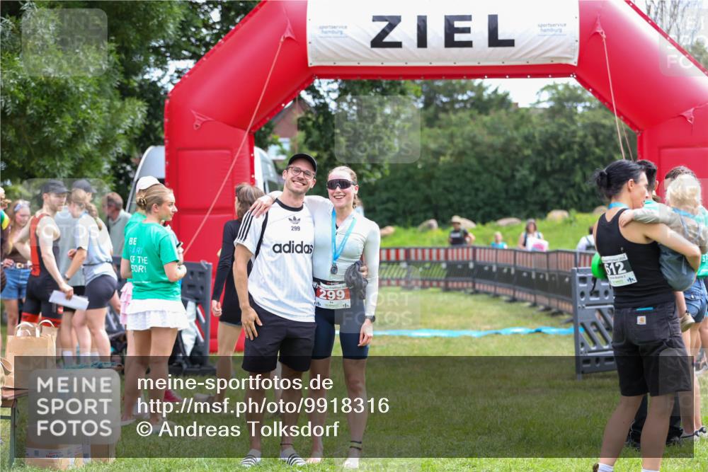 21.06.2026 - 29. Vierlanden-Triathlon Andreas Tolksdorf http://msf.ph/oto/9918316 21.06.2026 11:51:56 Ziel  meine-sportfotos.de