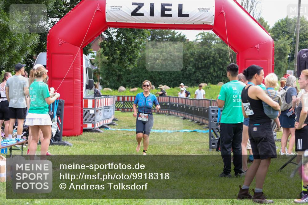 21.06.2026 - 29. Vierlanden-Triathlon Andreas Tolksdorf http://msf.ph/oto/9918318 21.06.2026 11:52:19 Ziel 302 meine-sportfotos.de