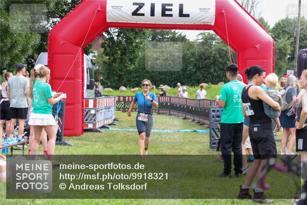 21.06.2026 - 29. Vierlanden-Triathlon Andreas Tolksdorf http://msf.ph/oto/9918321 21.06.2026 11:52:19 Ziel 302 meine-sportfotos.de