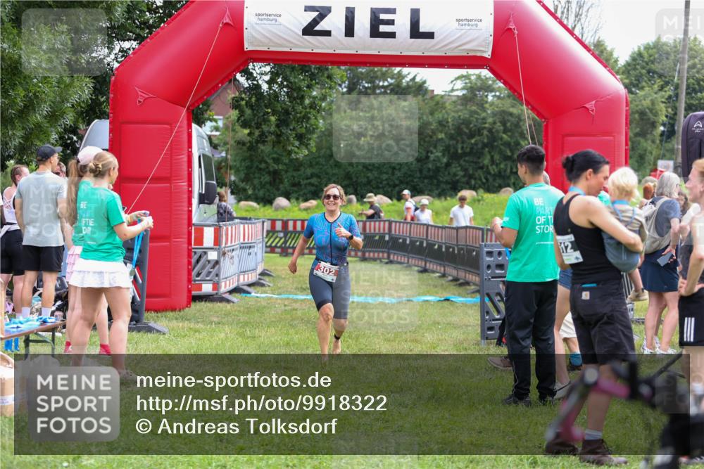21.06.2026 - 29. Vierlanden-Triathlon Andreas Tolksdorf http://msf.ph/oto/9918322 21.06.2026 11:52:19 Ziel 302 meine-sportfotos.de