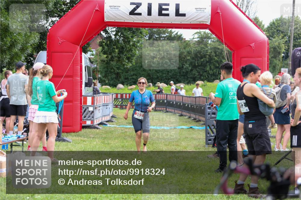 21.06.2026 - 29. Vierlanden-Triathlon Andreas Tolksdorf http://msf.ph/oto/9918324 21.06.2026 11:52:19 Ziel 302 meine-sportfotos.de