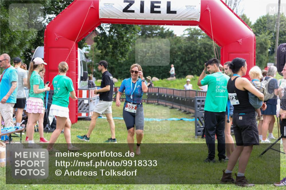 21.06.2026 - 29. Vierlanden-Triathlon Andreas Tolksdorf http://msf.ph/oto/9918333 21.06.2026 11:52:23 Ziel  meine-sportfotos.de