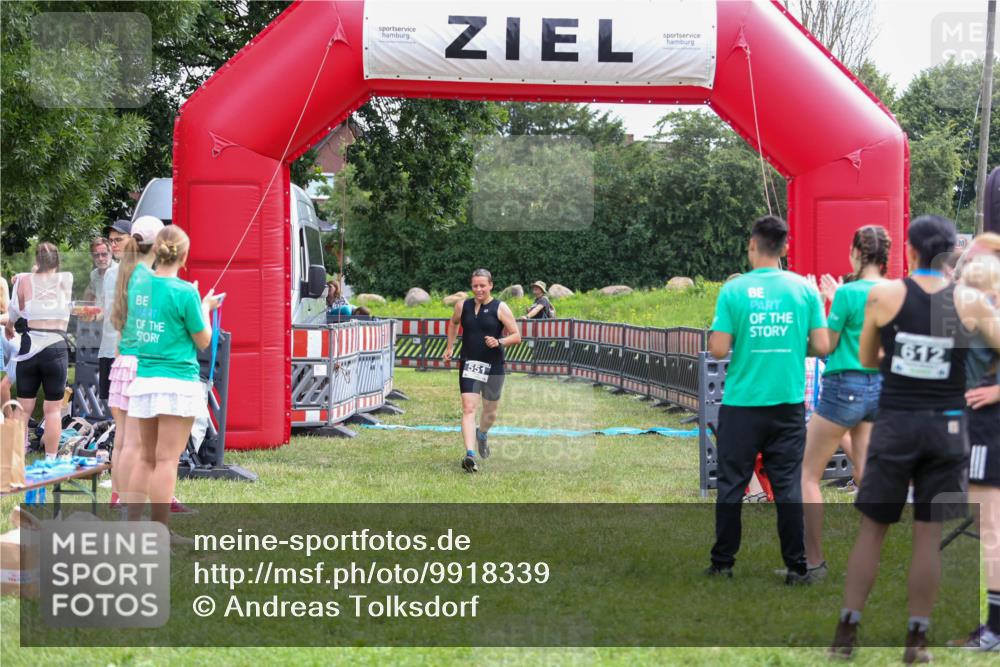 21.06.2026 - 29. Vierlanden-Triathlon Andreas Tolksdorf http://msf.ph/oto/9918339 21.06.2026 11:52:37 Ziel 551 meine-sportfotos.de