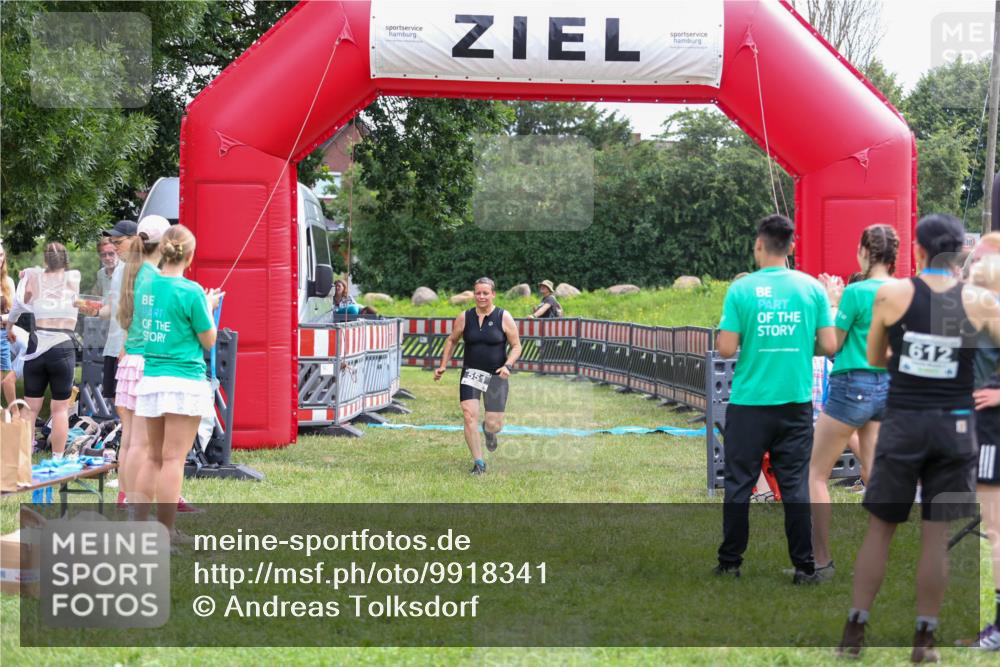 21.06.2026 - 29. Vierlanden-Triathlon Andreas Tolksdorf http://msf.ph/oto/9918341 21.06.2026 11:52:37 Ziel 551 meine-sportfotos.de
