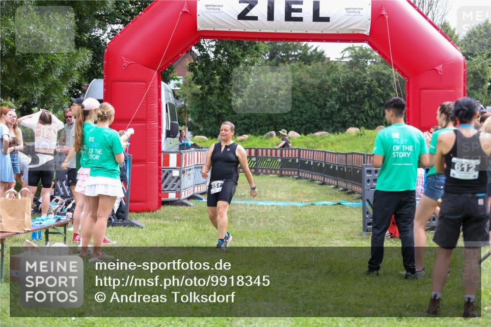 21.06.2026 - 29. Vierlanden-Triathlon Andreas Tolksdorf http://msf.ph/oto/9918345 21.06.2026 11:52:39 Ziel 402, 551 meine-sportfotos.de