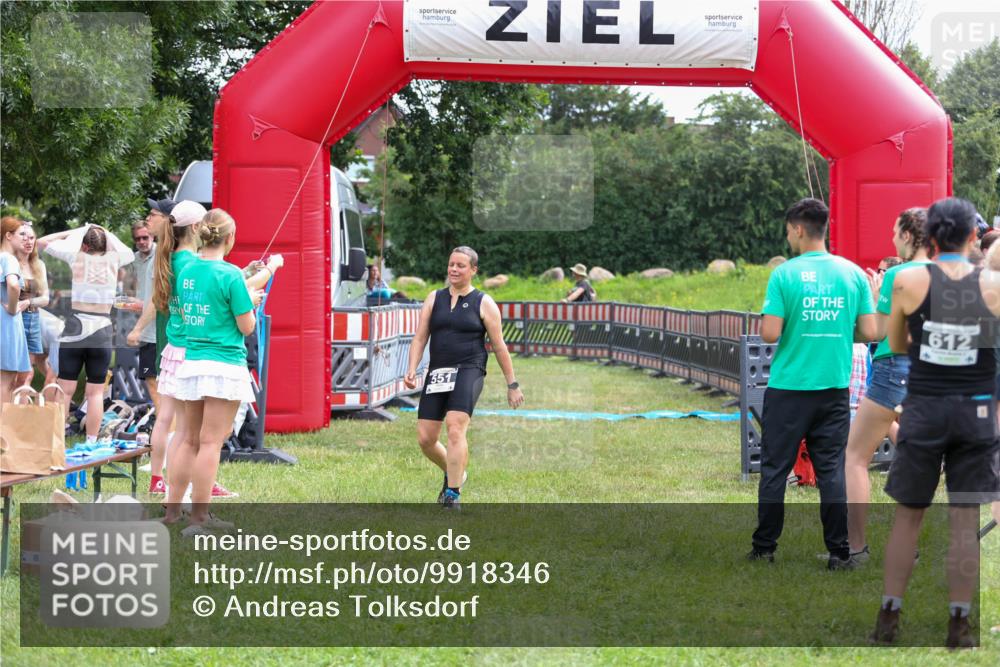 21.06.2026 - 29. Vierlanden-Triathlon Andreas Tolksdorf http://msf.ph/oto/9918346 21.06.2026 11:52:39 Ziel 402, 551 meine-sportfotos.de