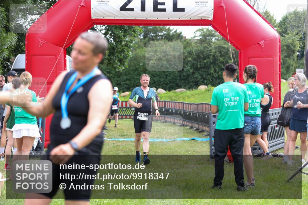 21.06.2026 - 29. Vierlanden-Triathlon Andreas Tolksdorf http://msf.ph/oto/9918347 21.06.2026 11:52:52 Ziel 213, 402 meine-sportfotos.de