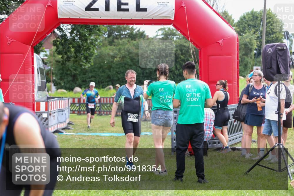 21.06.2026 - 29. Vierlanden-Triathlon Andreas Tolksdorf http://msf.ph/oto/9918354 21.06.2026 11:52:53 Ziel 213, 402 meine-sportfotos.de