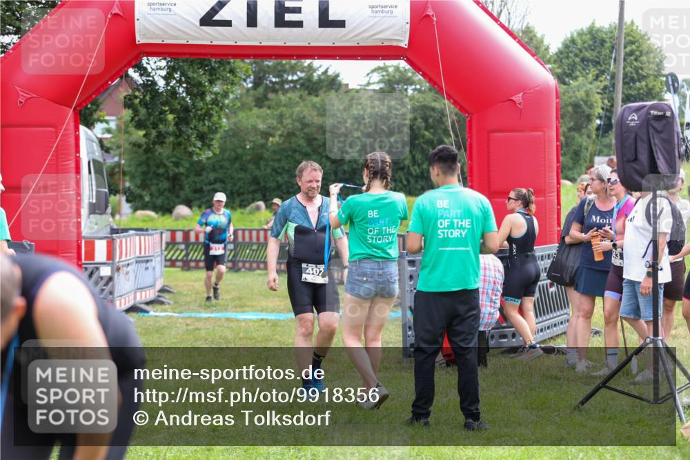 21.06.2026 - 29. Vierlanden-Triathlon Andreas Tolksdorf http://msf.ph/oto/9918356 21.06.2026 11:52:53 Ziel 213, 402 meine-sportfotos.de