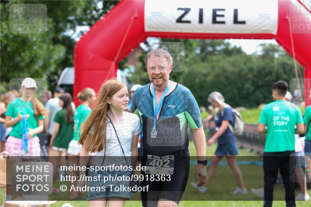 21.06.2026 - 29. Vierlanden-Triathlon Andreas Tolksdorf http://msf.ph/oto/9918363 21.06.2026 11:53:02 Ziel  meine-sportfotos.de
