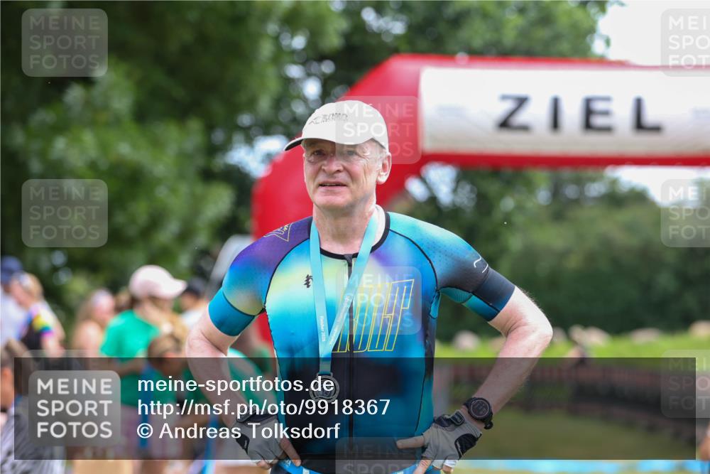 21.06.2026 - 29. Vierlanden-Triathlon Andreas Tolksdorf http://msf.ph/oto/9918367 21.06.2026 11:53:13 Ziel  meine-sportfotos.de