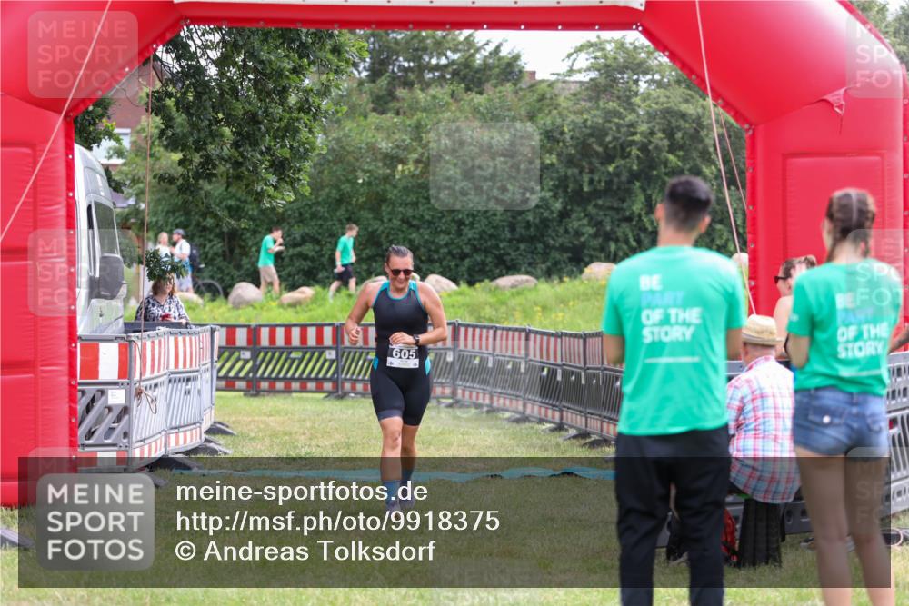 21.06.2026 - 29. Vierlanden-Triathlon Andreas Tolksdorf http://msf.ph/oto/9918375 21.06.2026 11:53:47 Ziel 605, 611 meine-sportfotos.de