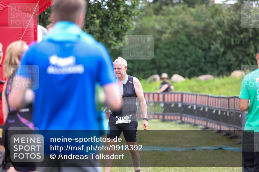 21.06.2026 - 29. Vierlanden-Triathlon Andreas Tolksdorf http://msf.ph/oto/9918392 21.06.2026 11:54:32 Ziel  meine-sportfotos.de