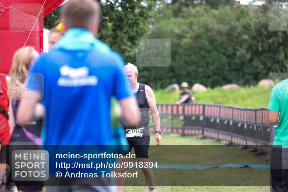 21.06.2026 - 29. Vierlanden-Triathlon Andreas Tolksdorf http://msf.ph/oto/9918394 21.06.2026 11:54:33 Ziel  meine-sportfotos.de