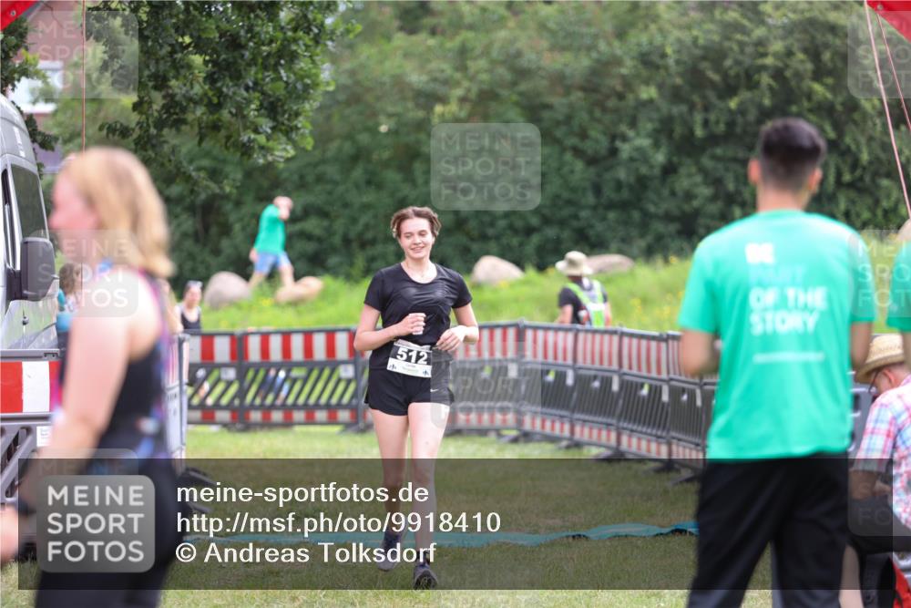21.06.2026 - 29. Vierlanden-Triathlon Andreas Tolksdorf http://msf.ph/oto/9918410 21.06.2026 11:54:58 Ziel 512 meine-sportfotos.de