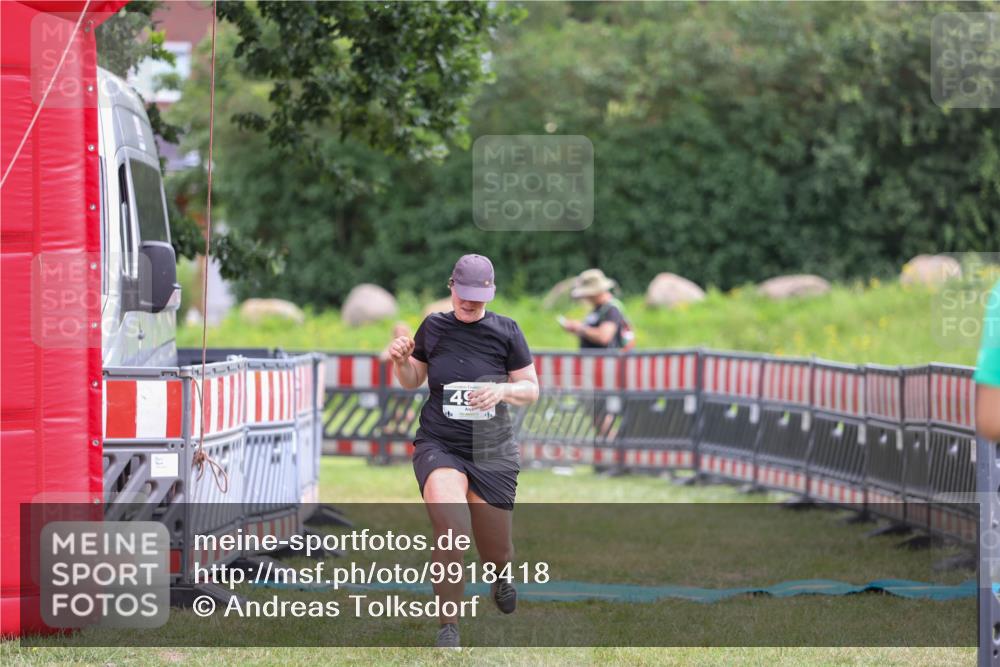 21.06.2026 - 29. Vierlanden-Triathlon Andreas Tolksdorf http://msf.ph/oto/9918418 21.06.2026 11:55:50 Ziel 498 meine-sportfotos.de