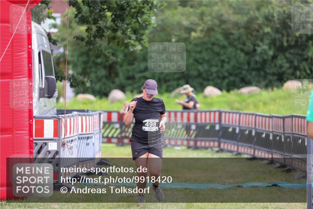 21.06.2026 - 29. Vierlanden-Triathlon Andreas Tolksdorf http://msf.ph/oto/9918420 21.06.2026 11:55:50 Ziel 498 meine-sportfotos.de