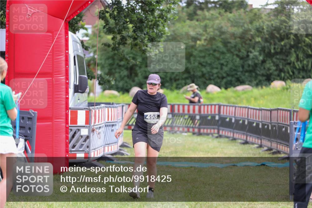 21.06.2026 - 29. Vierlanden-Triathlon Andreas Tolksdorf http://msf.ph/oto/9918425 21.06.2026 11:55:51 Ziel 498 meine-sportfotos.de