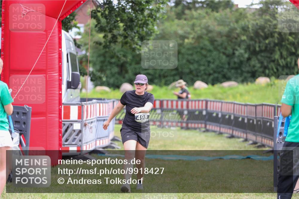21.06.2026 - 29. Vierlanden-Triathlon Andreas Tolksdorf http://msf.ph/oto/9918427 21.06.2026 11:55:52 Ziel 498 meine-sportfotos.de