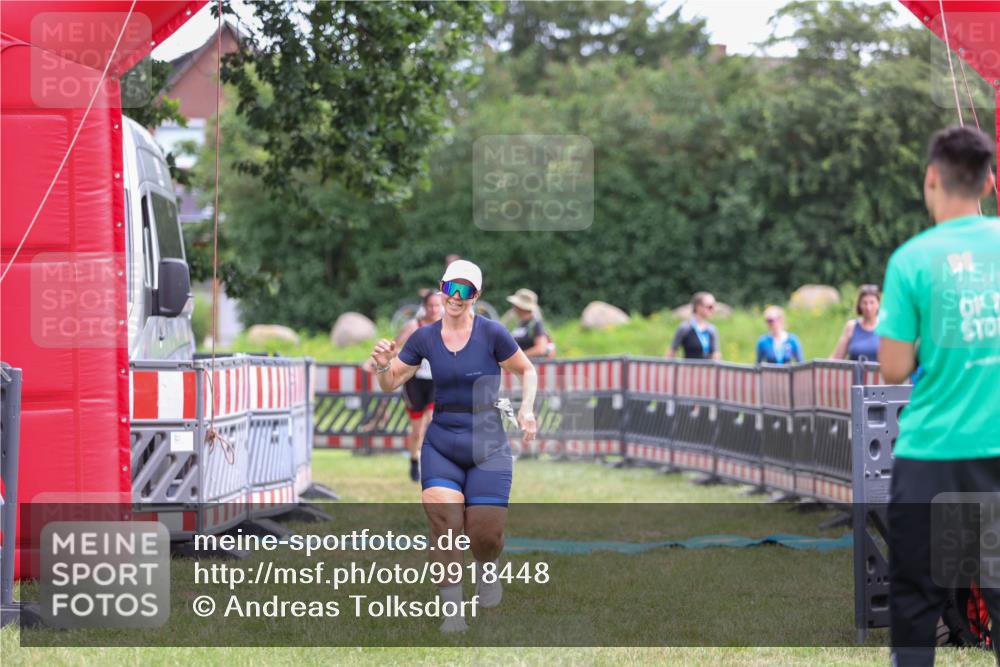 21.06.2026 - 29. Vierlanden-Triathlon Andreas Tolksdorf http://msf.ph/oto/9918448 21.06.2026 11:57:10 Ziel 500, 504 meine-sportfotos.de