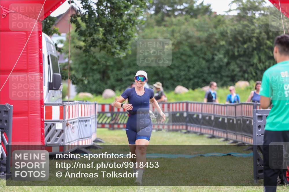 21.06.2026 - 29. Vierlanden-Triathlon Andreas Tolksdorf http://msf.ph/oto/9918453 21.06.2026 11:57:10 Ziel 500, 504 meine-sportfotos.de