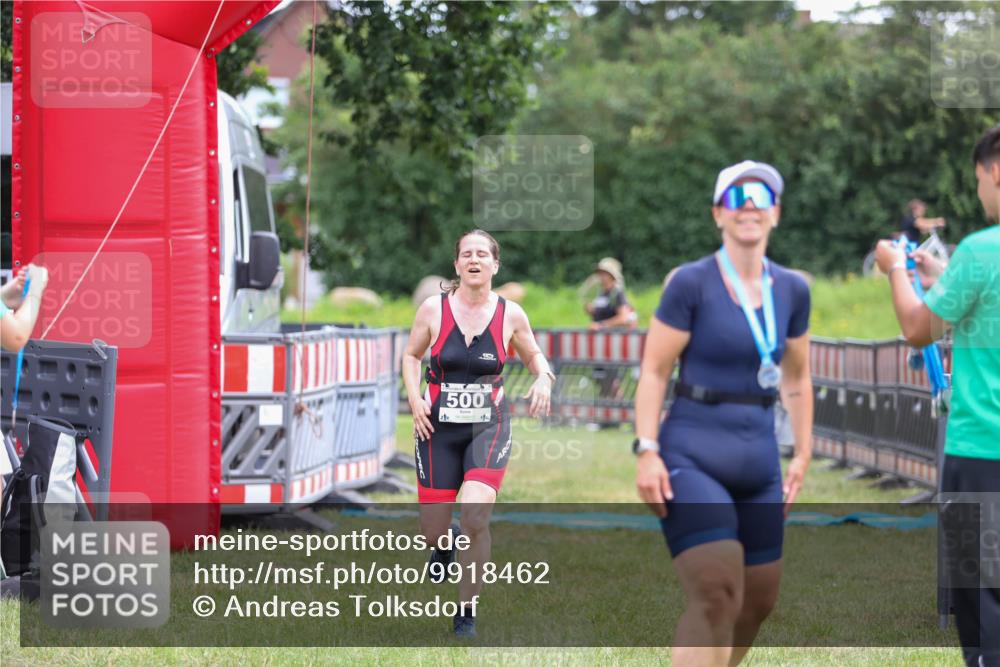 21.06.2026 - 29. Vierlanden-Triathlon Andreas Tolksdorf http://msf.ph/oto/9918462 21.06.2026 11:57:16 Ziel 298, 500 meine-sportfotos.de