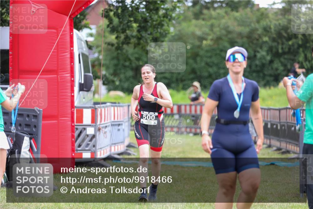 21.06.2026 - 29. Vierlanden-Triathlon Andreas Tolksdorf http://msf.ph/oto/9918466 21.06.2026 11:57:16 Ziel 298, 500 meine-sportfotos.de