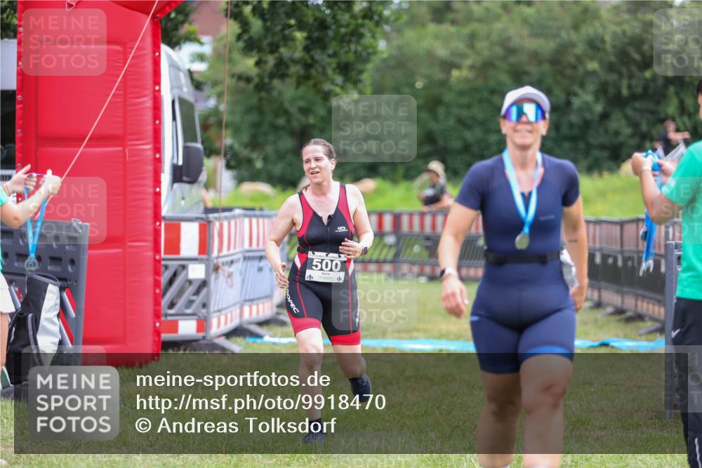 21.06.2026 - 29. Vierlanden-Triathlon Andreas Tolksdorf http://msf.ph/oto/9918470 21.06.2026 11:57:16 Ziel 298, 500 meine-sportfotos.de