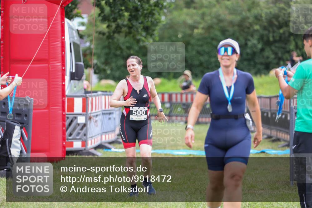 21.06.2026 - 29. Vierlanden-Triathlon Andreas Tolksdorf http://msf.ph/oto/9918472 21.06.2026 11:57:16 Ziel 298, 500 meine-sportfotos.de