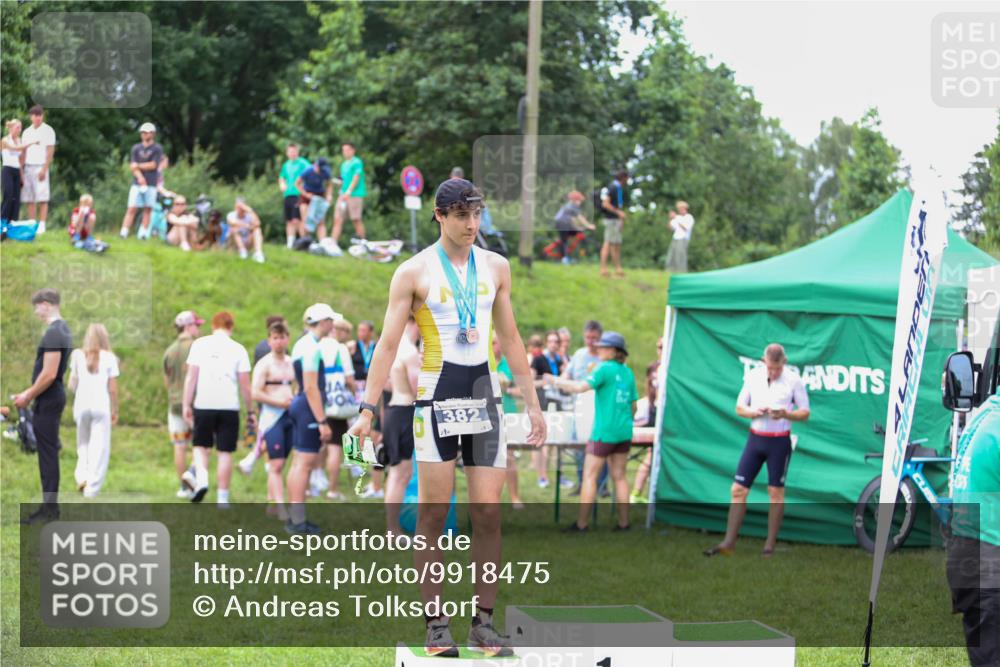 21.06.2026 - 29. Vierlanden-Triathlon Andreas Tolksdorf http://msf.ph/oto/9918475 21.06.2026 11:58:08 Ziel 510 meine-sportfotos.de