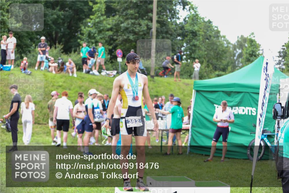 21.06.2026 - 29. Vierlanden-Triathlon Andreas Tolksdorf http://msf.ph/oto/9918476 21.06.2026 11:58:08 Ziel 510 meine-sportfotos.de