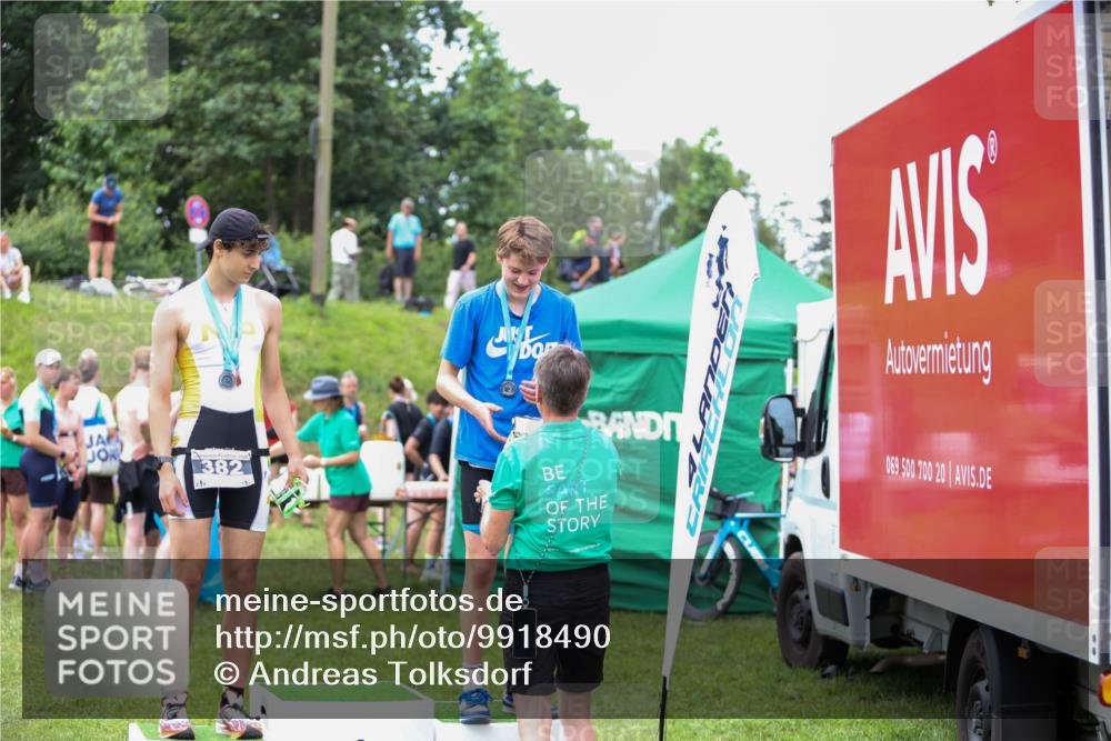 21.06.2026 - 29. Vierlanden-Triathlon Andreas Tolksdorf http://msf.ph/oto/9918490 21.06.2026 11:58:30 Ziel 595 meine-sportfotos.de
